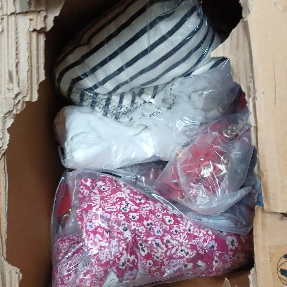 BOX OF ASSORTED CLOTHING ITEMS TO INCLUDE COATS, TROUSERS, T-SHIRTS ETC 