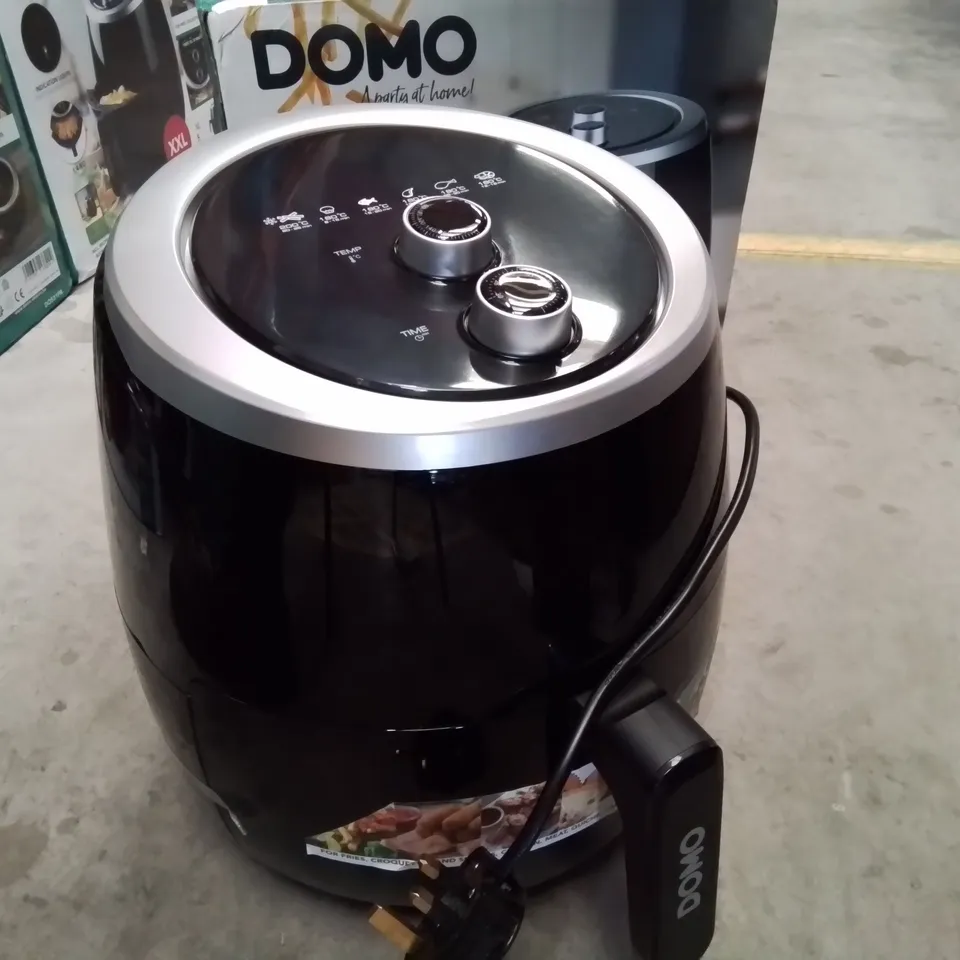 BOXED DOMO DELI FRYER MULTIFUNCTIONAL OVEN
