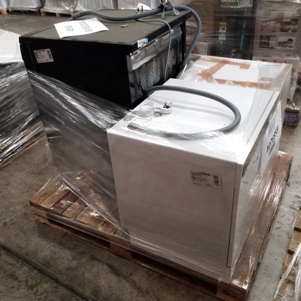 CANDY FREESTANDING FULL SIZE DISHWASHER BLACK, COMFEE DISHWASHER TD602E-W FREESTANDING DISHWASHER AND COMFEE TD802 TABLE TOP DISHWASHER - UNPROCESSED RAW RETURNS