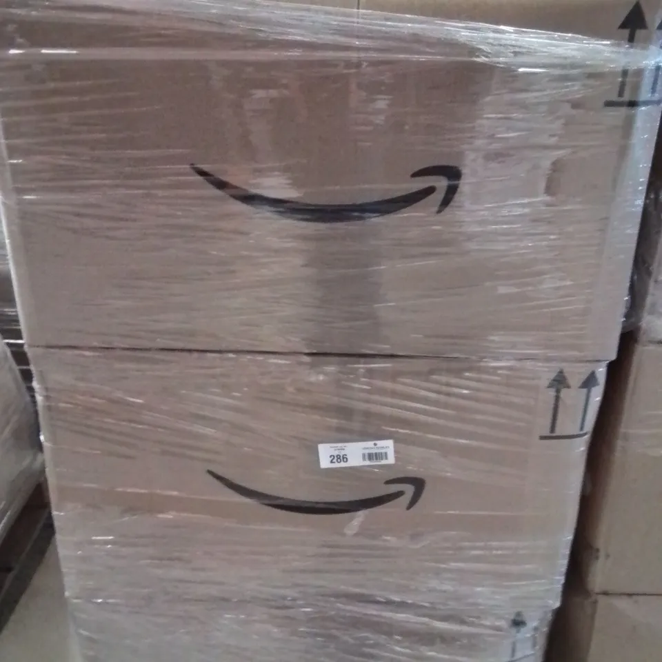 PALLET CONTAINING VERY LARGE AMOUNT OF BRAND NEW PHONE CASES [MODELS AND MAKES VARY]