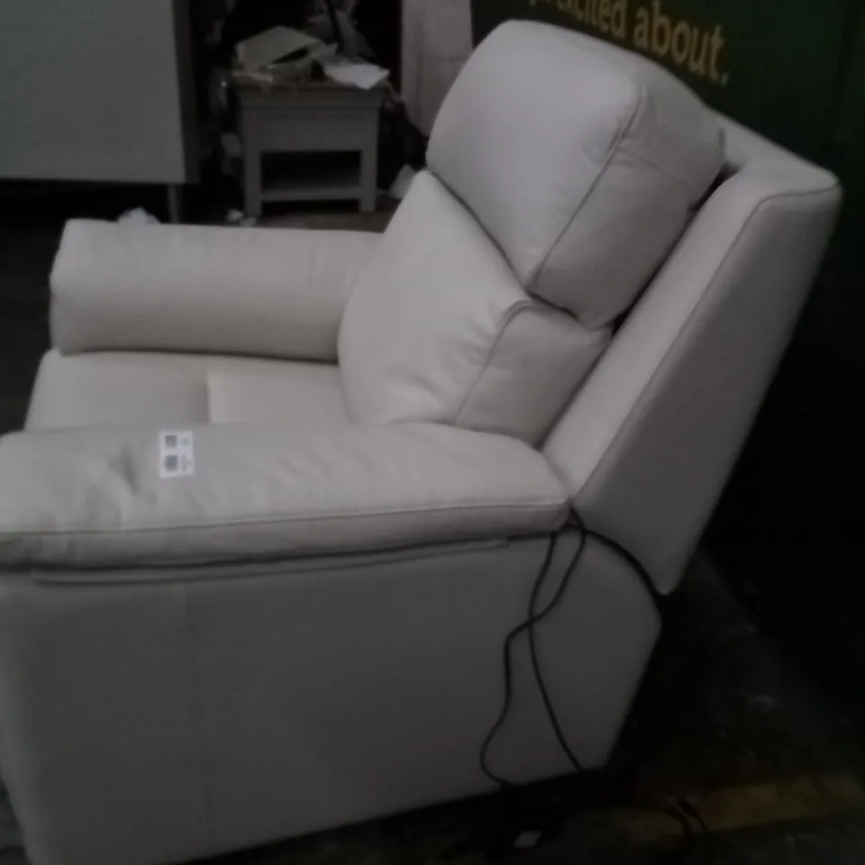 DESIGNER G PLAN MADE HAMILTON FARROW ICE ELECTRIC RECLINING ARM CHAIR