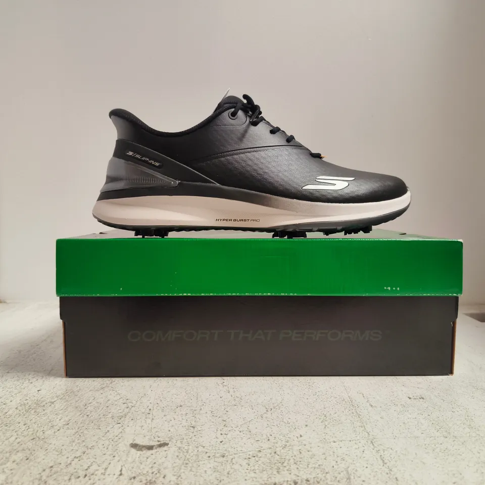 BOXED PAIR OF SKECHERS BLADE TOUR GOLF TRAINERS IN BLACK SIZE UK 10