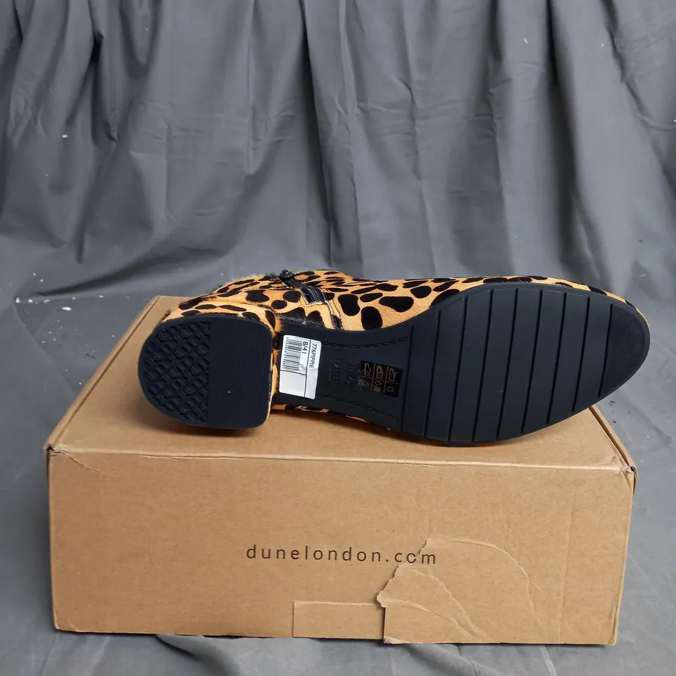 BOXED PAIR OF DUNE LONDON PIPPIE LEOPARD ANKLE BOOTS SIZE 8