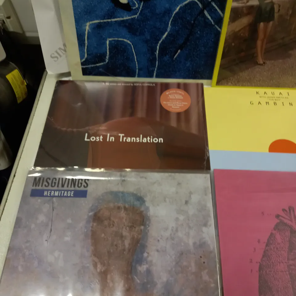 LOT OF 9 ASSORTED VINYL RECORDS TO INCLUDE BLONDIE, ,ISGIVINGS AND KAUAI