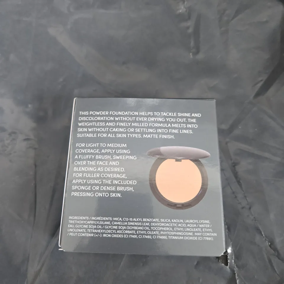 BOX OF APPROXIMATELY 20 COVER FX PRESSED MINERAL FOUNDATION