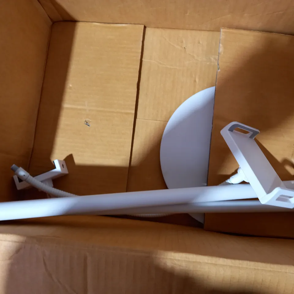 BOXED DESIGNER WHITE FINISH PHONE STAND