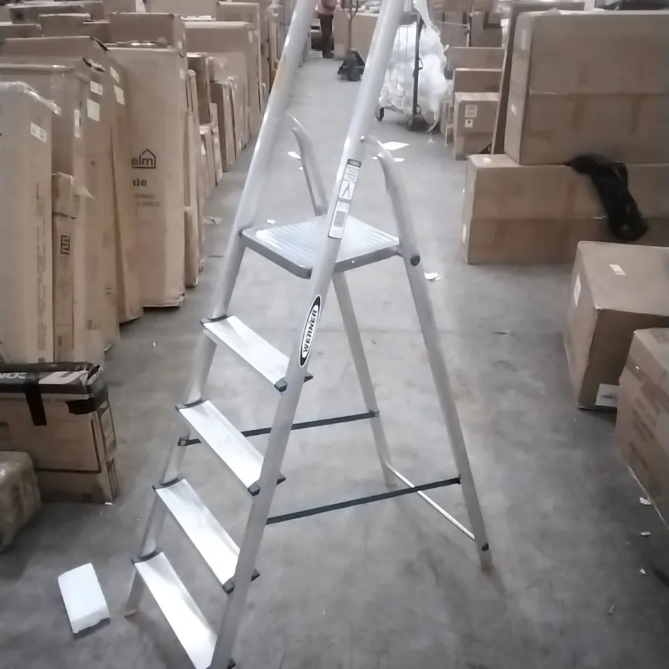 WERNER BRAND PLATFORM STEP LADDER 1.74M