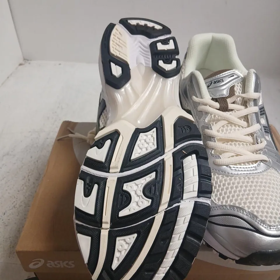 ASICS GEL-KAYANO 14 RUNNING SHOES – SILVER/WHITE/BLACK, UK 10½ (US 11½)