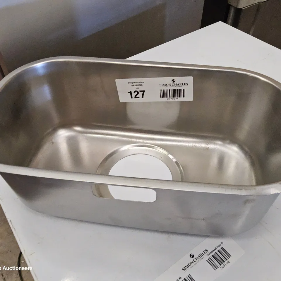 STAINLESS STEEL HALF SINK