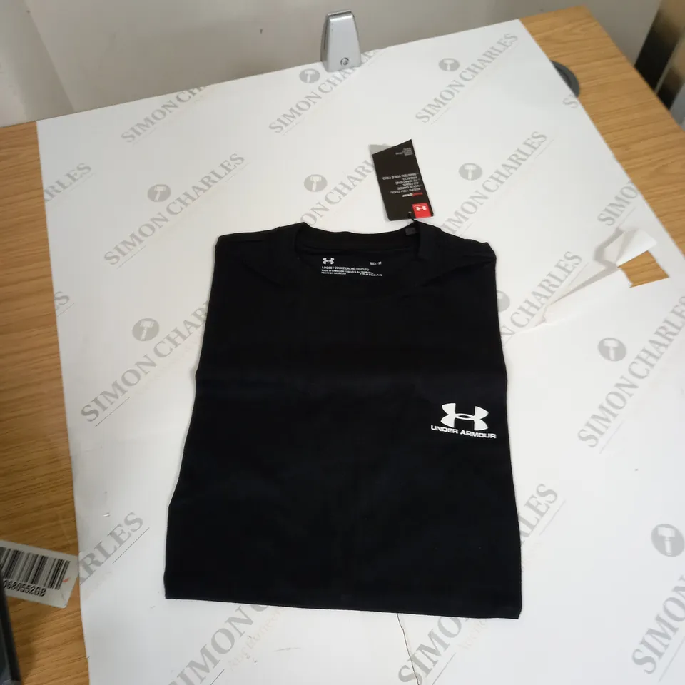 MENS BLACK MEDIUM UNDER ARMOUR TOP