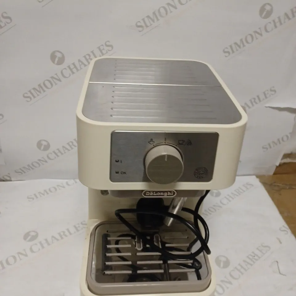 DE'LONGHI MANUAL COFFEE MACHINE