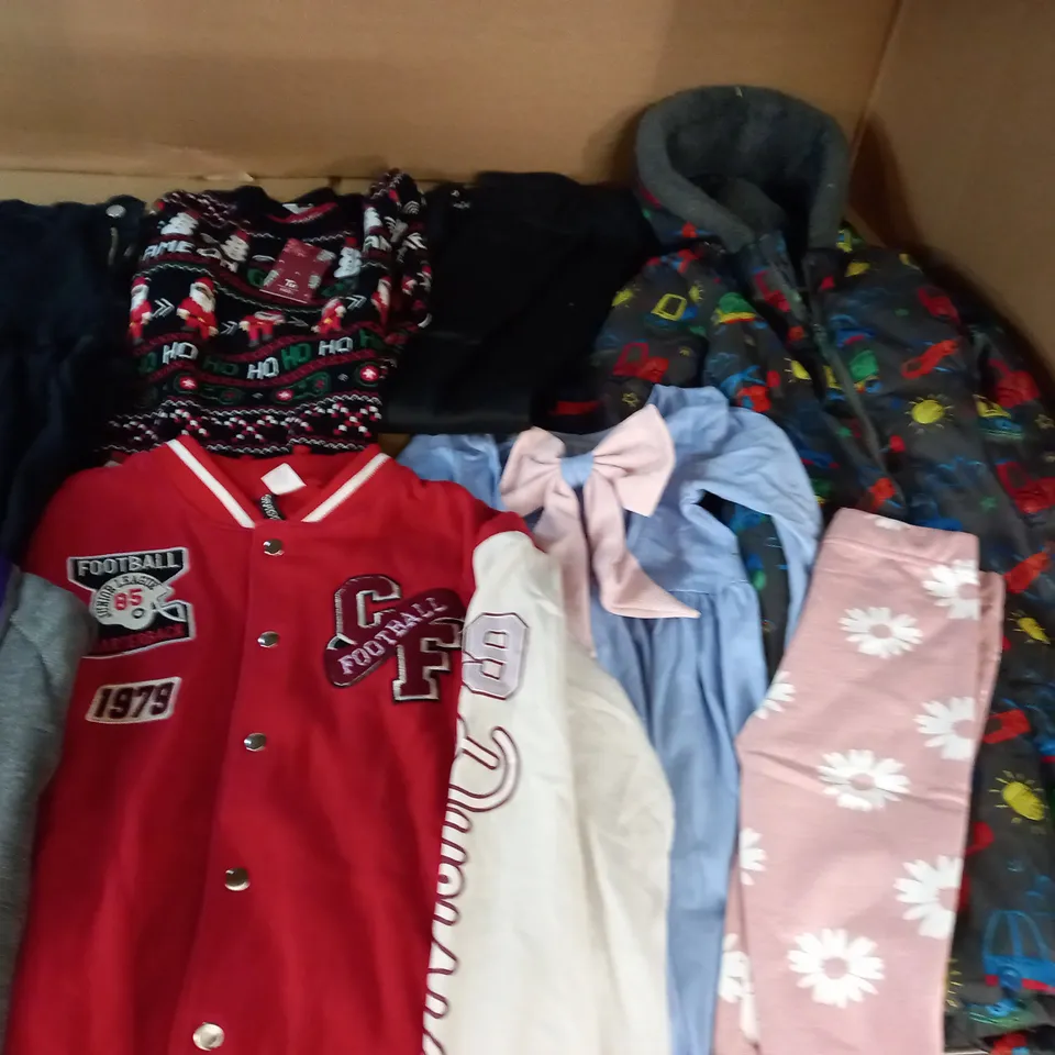 LARGE QUANTITY OF ASSORTED CHILDRENS CLOTHING ITEMS TO INCLUDE TU, DIVIDED AND NEXT