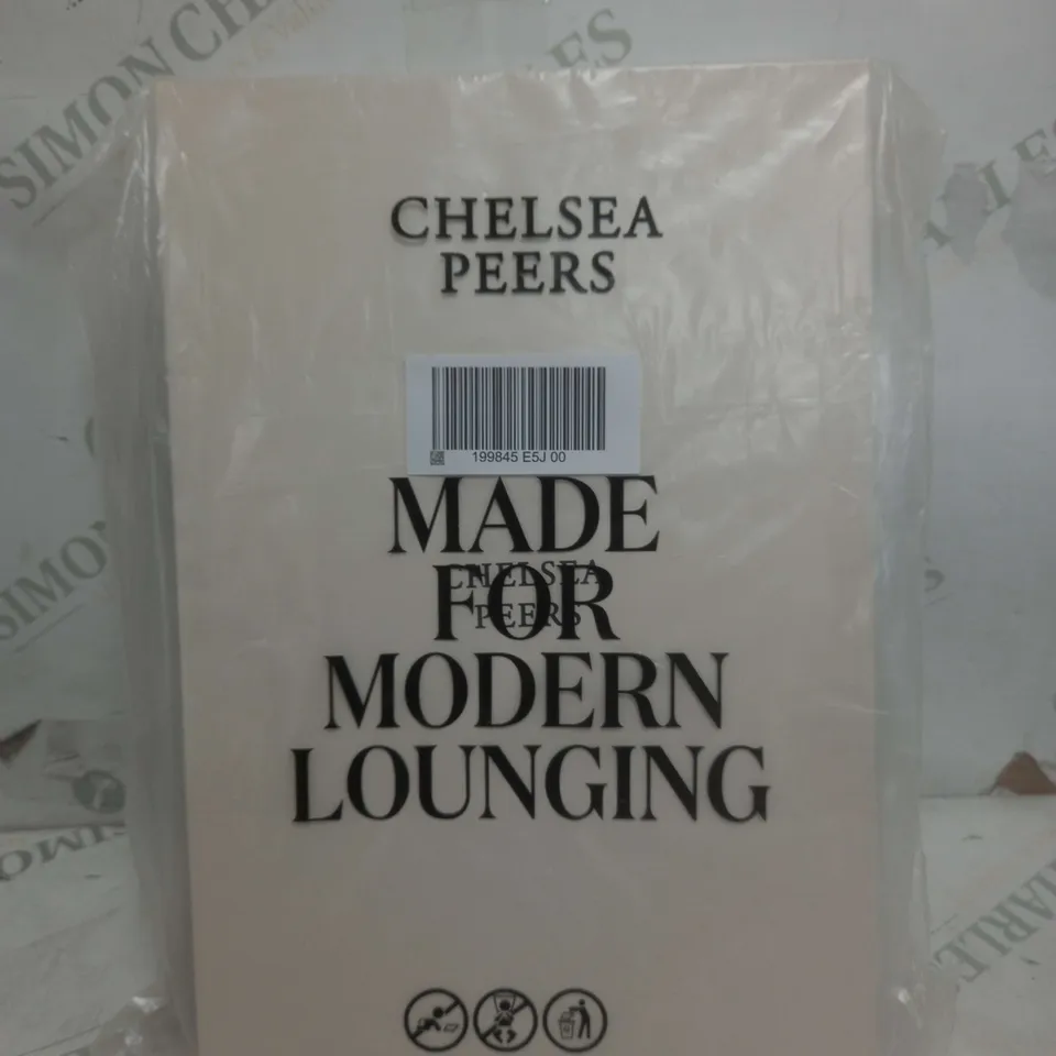 BOXED CHELSEA PEERS HOT WATER BOTTLE IN PINK W. BEE DESIGN