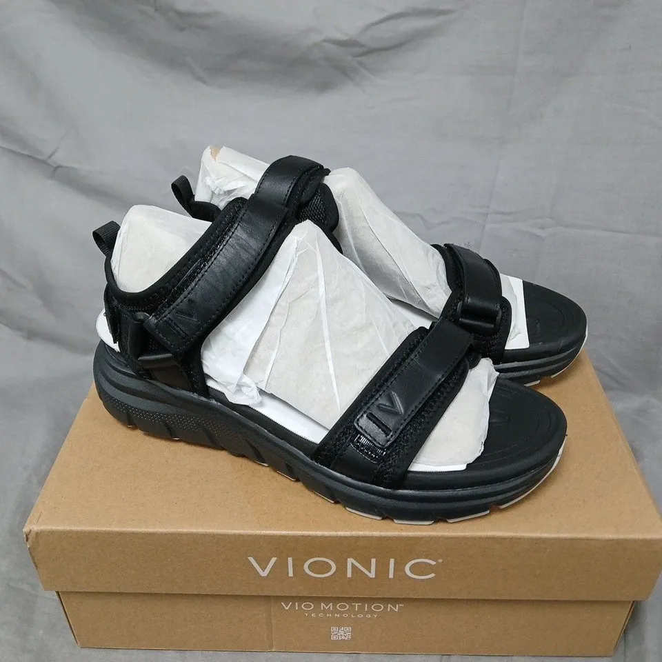 BOXED PAIR OF VIONIC WALK MAX SANDALS IN BLACK SIZE 5.5