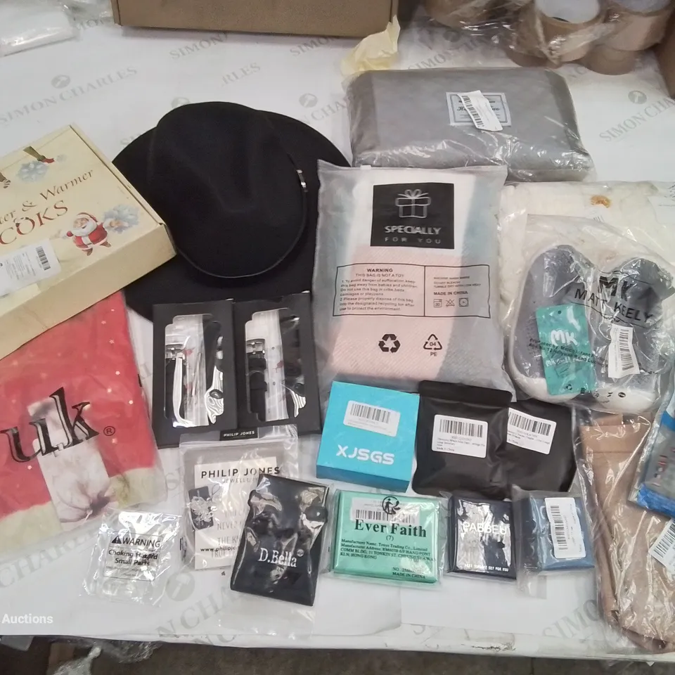 BOX CONTAINING MIXED FASHION ITEMS,  CLOTHING, SILVER PLATE AND COSTUME JEWELLERY ETC.