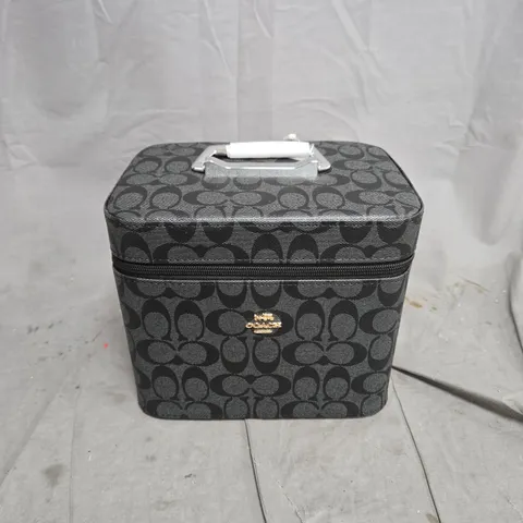 COACH VANITY CASE 