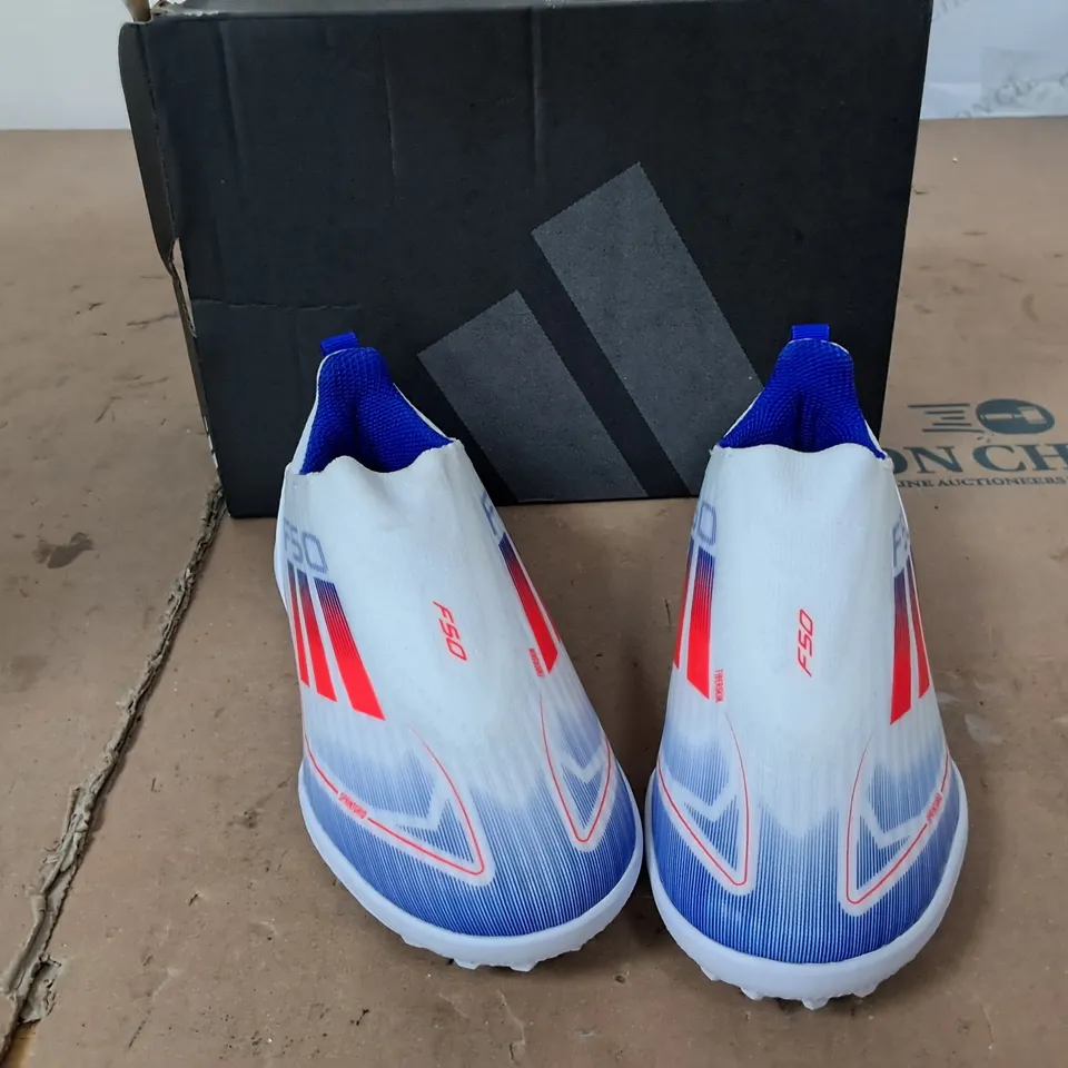 BOXED PAIR OF ADIDAS F50 LEAGUE LL TF J FOOTBALL BOOTS UK 11K 