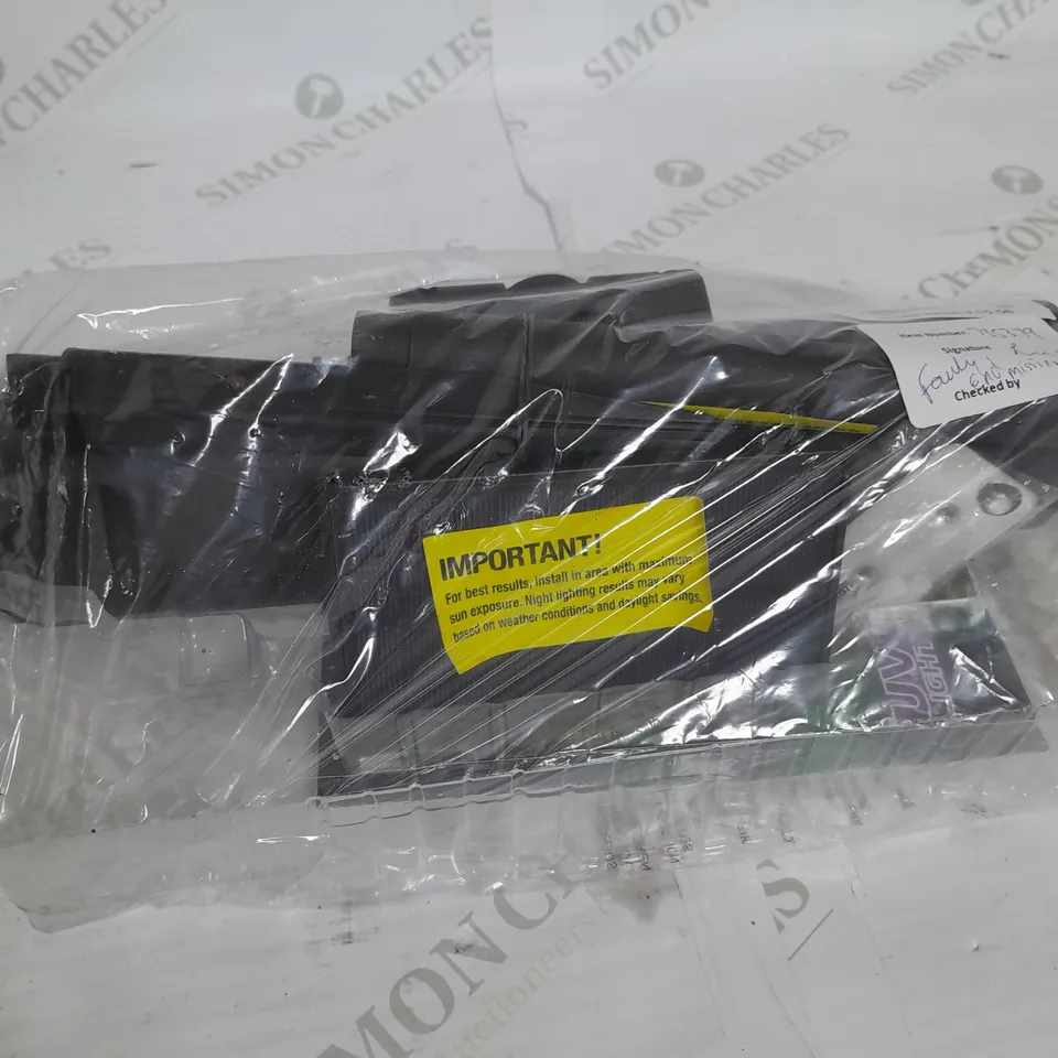 BOXED OUTLET BELL & HOWELL SOLAR ZAPPER