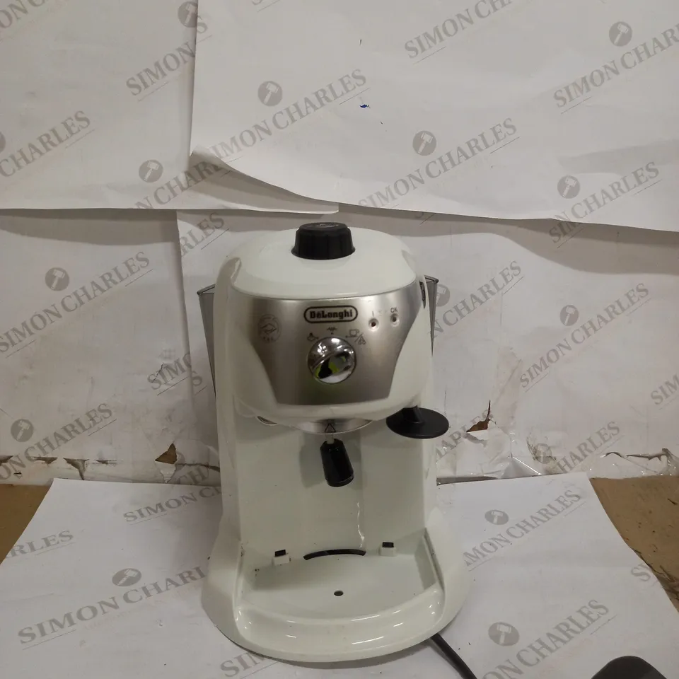 DE'LONGHI TRADITIONAL PUMP ESPRESSO & CAPPUCCINO COFFEE MACHINE