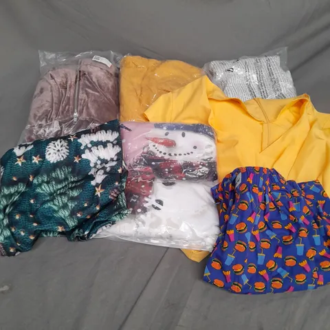 APPROXIMATELY 20 ASSORTED CLOTHING ITEMS IN VARIOUS SIZES TO INCLUDE - DRESS, BOXERS, PYJAMAS, ETC