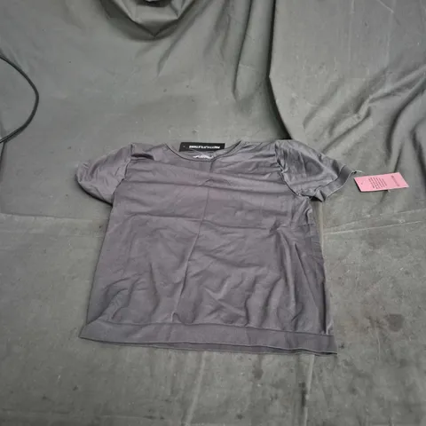 PRETTYLITTLETHING CHARCOAL STRETCH SEAMLESS SHORT SLEEVE LONGLINE TOP – XS