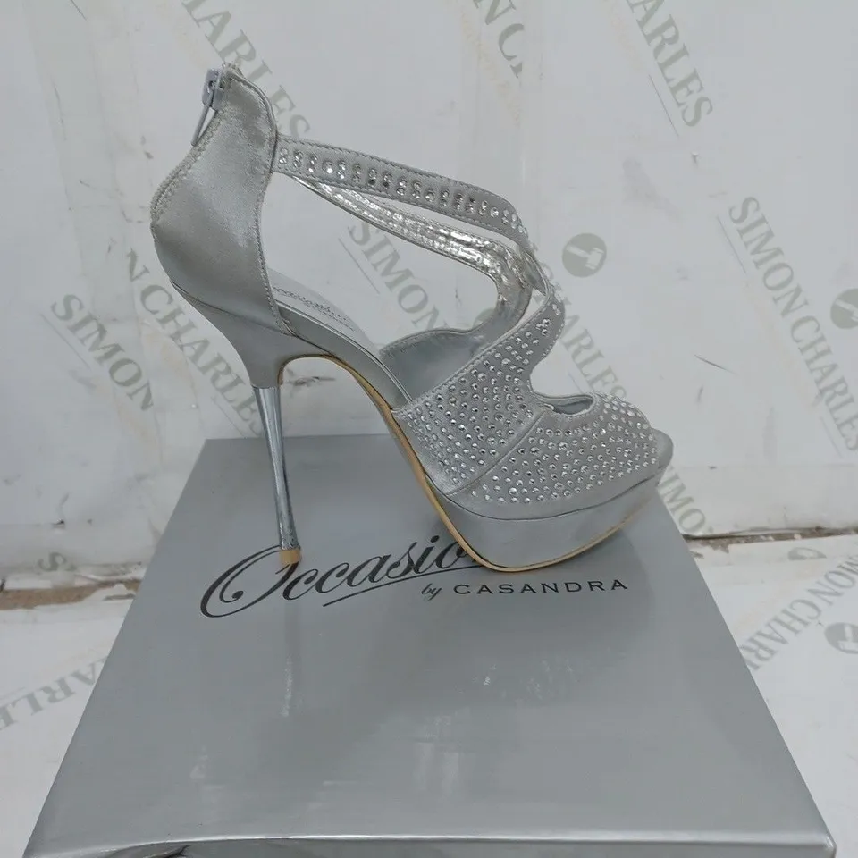 LOT OF 14 PAIRS OF OCCASIONS BY CASANDRA LADIES SHOES