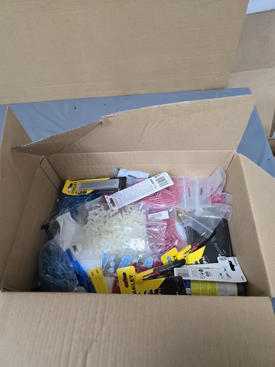 Lot 132: ASSORTED HARDWARE COMPONENTS KIT – ZIP TIES, CABLE FASTENERS ...