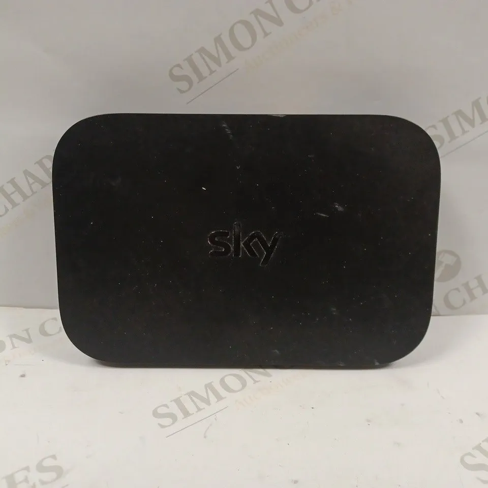 SKY EM150 Q MINI BOX