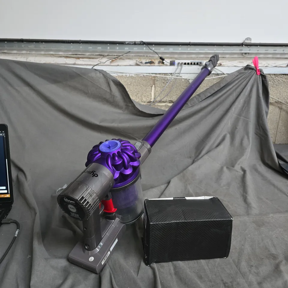 DYSON CORDLESS VACUUM CLEANER – PURPLE, WITH WAND 