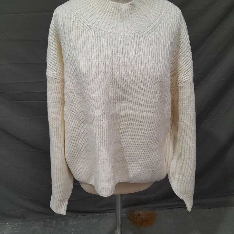 MAEVE RIBBED KNITTED SWEATER IN CREAM SIZE XL