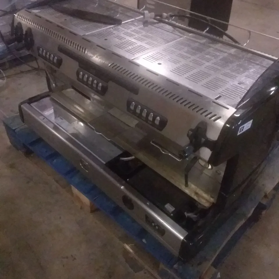 LA SPAZIALE ESPRESSO COFFEE MACHINE