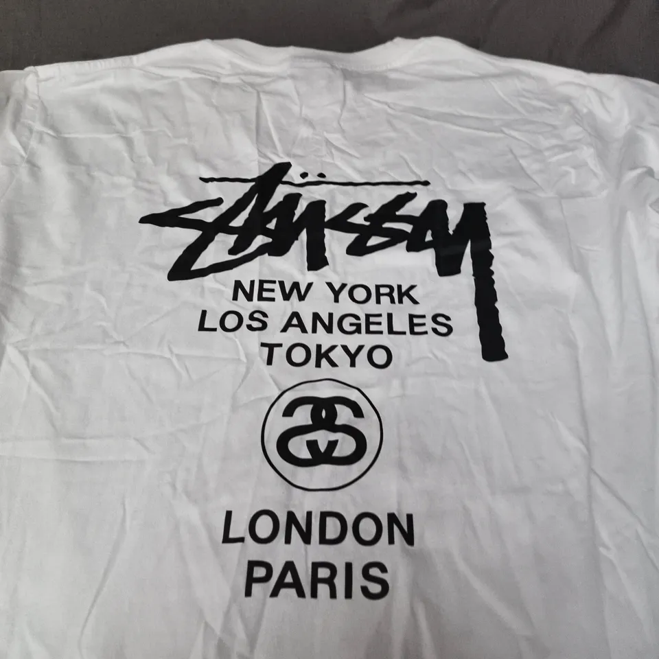 STÜSSY WHITE T-SHIRT - SIZE M