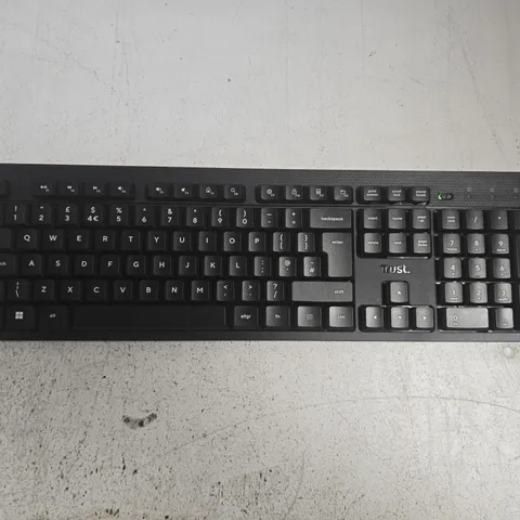 BOXED TRUST WIRELESS KEYBOARD AND MOUSE