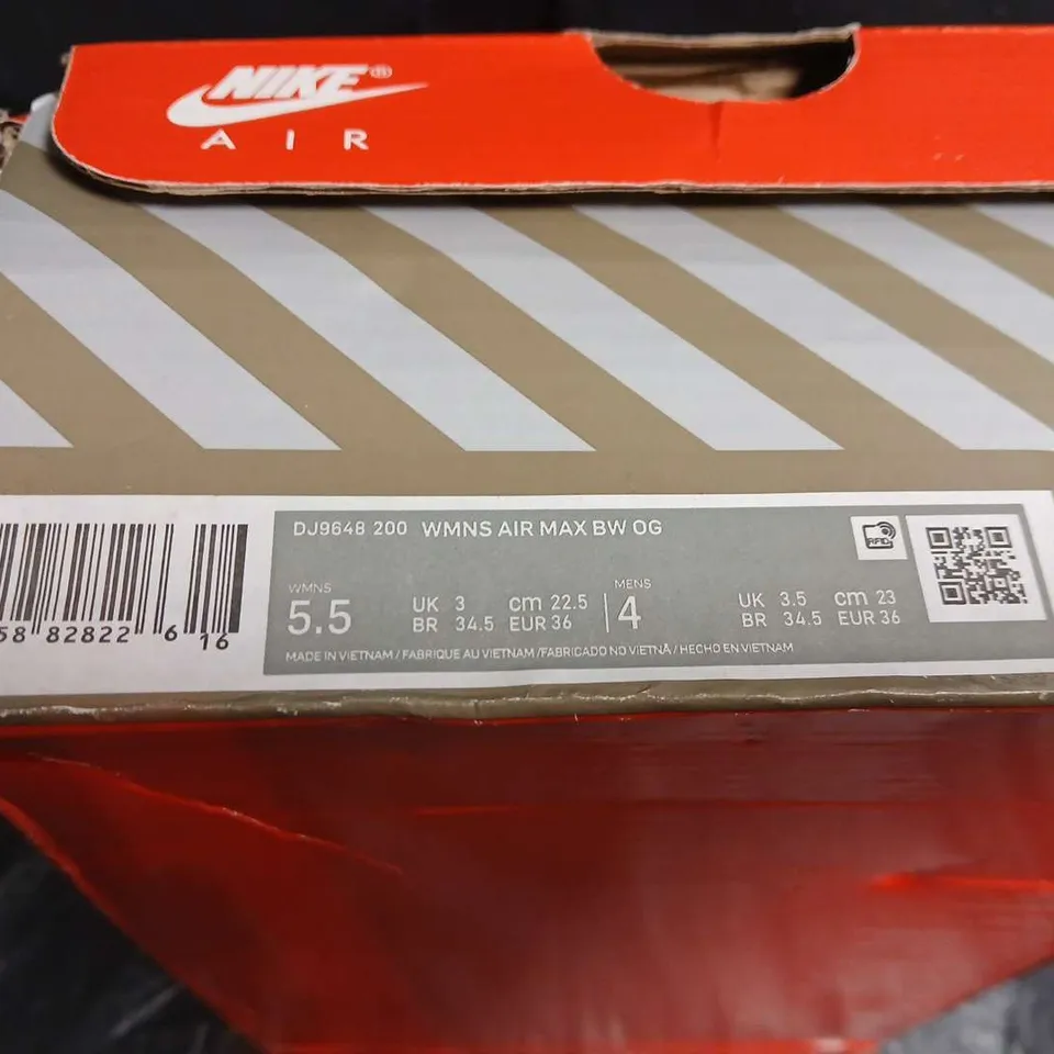 BOXED PAIR OF NIKE AIR MAX BW OG WOMEN'S SNEAKERS – BEIGE/TAN, UK 3.5 (US 5.5)