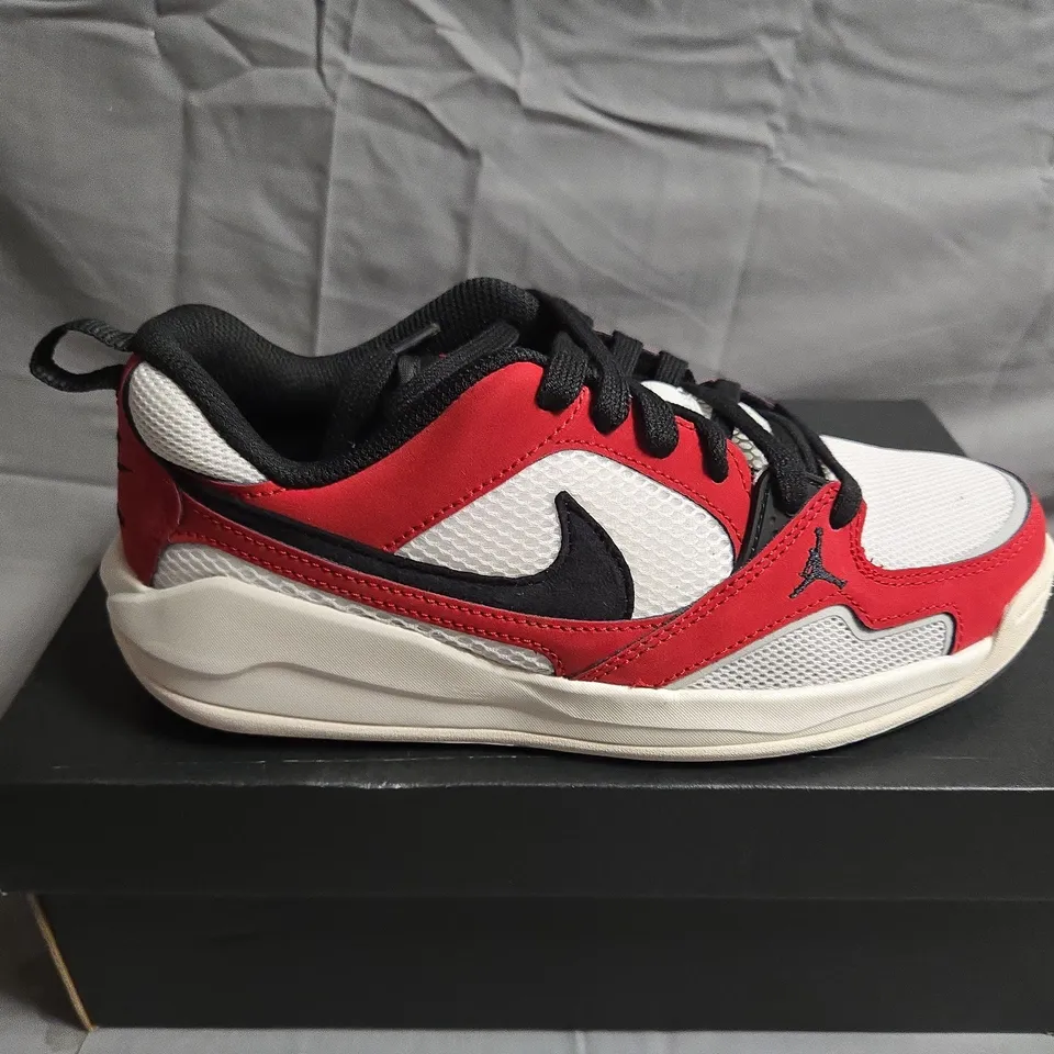 BOXED PAIR OF JORDAN CMFT ERA TRAINERS - UK SIZE 5.5 - KIDS 