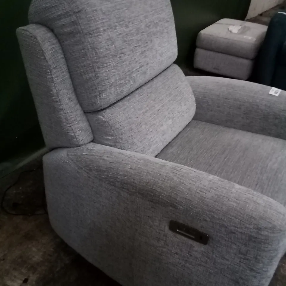 DESIGNER G PLAN MADE HAMILTON FARROW ICE ELECTRIC RECLINING ARM CHAIR