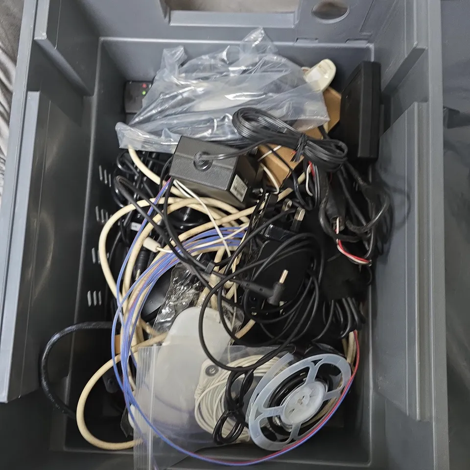 APPROXIMATELY 15 ASSORTED HOUSEHOLD ITEMS TO INCLUDE REMOTES, ARIEL CABLES, PLUG ATTACHMENTS & TV BOX