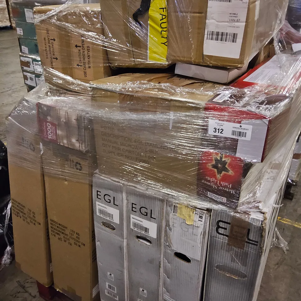 PALLET OF APPROXIMATELY 6 ASSORTED TELEVISIONS, LED GOLD PYRAMID DECORATIONS, SET OF 2 METAL LANTERNS