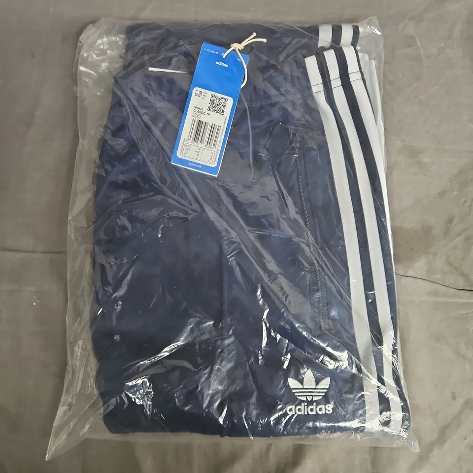 BAGGED ADIDAS CLASSIC TRACKPANTS IN NAVY - UK MEDIUM