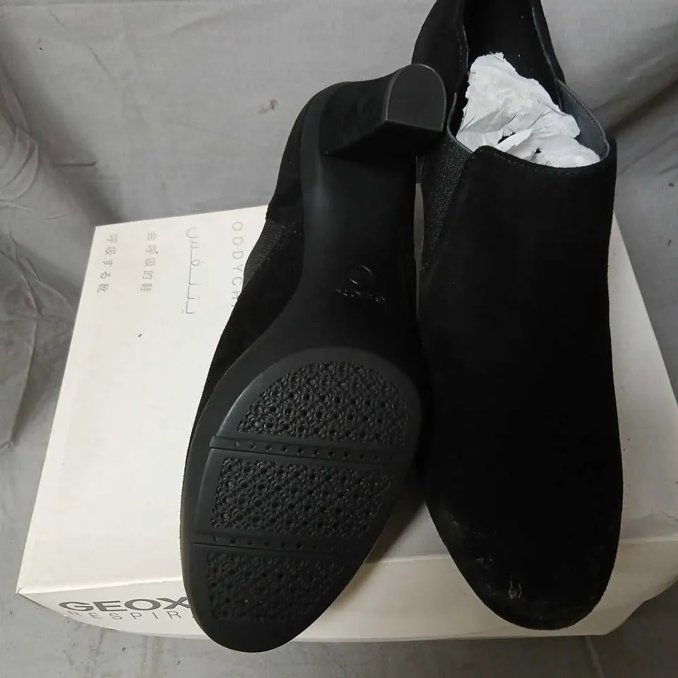 GEOX INSPIRE A GOAT SUEDE ANKLE BOOTS – UK 7.5 (EU 41)
