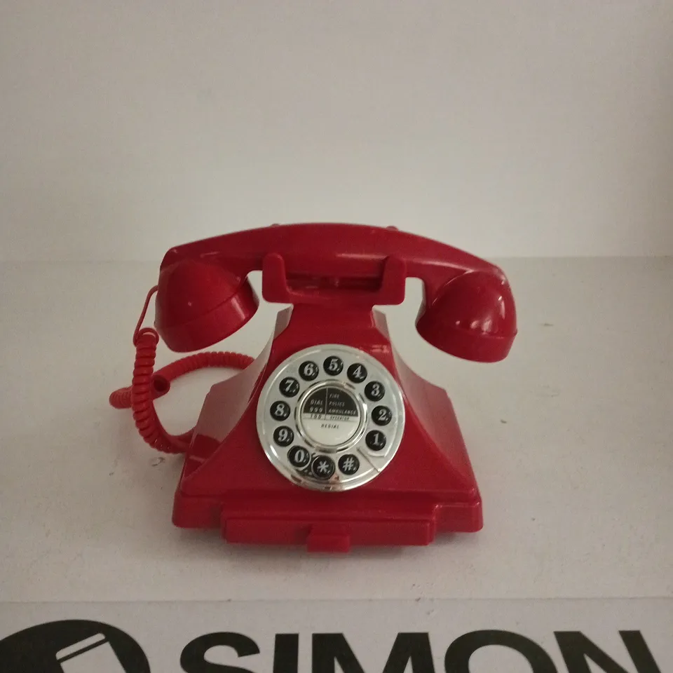 RETRO RED ROTARY DIAL TELEPHONE
