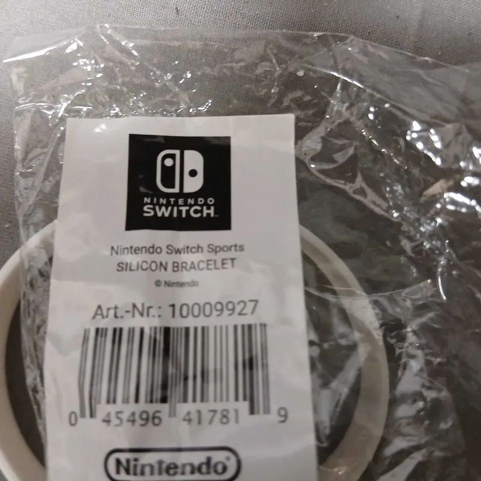 LARGE QUANTITY OF NINTENDO SWITCH SPORTS SILICONE BRACELET – WHITE