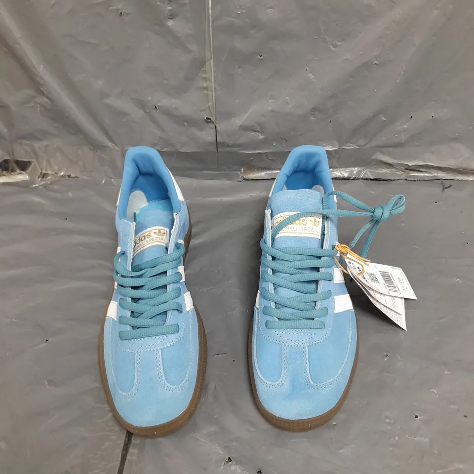 UNBOXED PAIR OF ADIDAS SPEZIAL IN BLUE SIZE UK 7 1/2