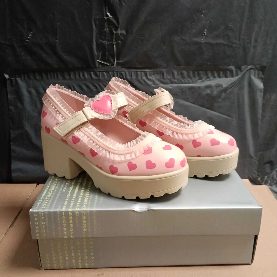 KOI TIRA MELANIE SWEETHEART MARY JANE SHOES PINK SIZE 4