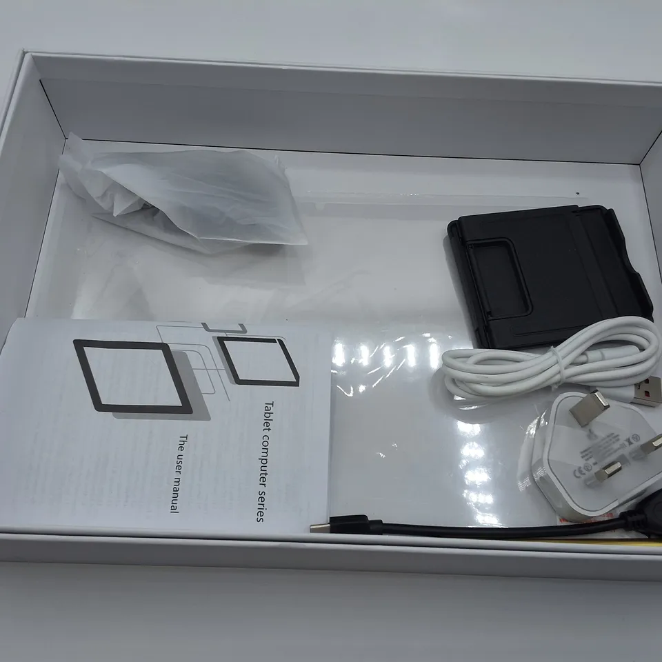 BOXED TWEE ST88 2TB ANDROID TABLET