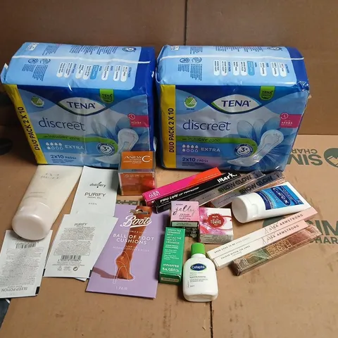 ASSORTED HEALTH & BEAUTY PRODUCTS INCLUDING TENA DISCREET PADS AND COSMETICS