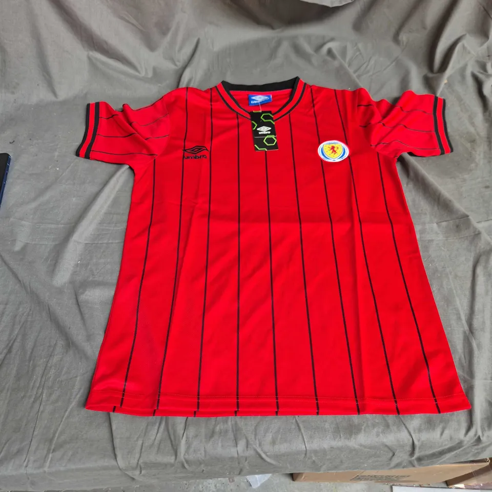 SCOTLAND NATIONAL TEAM FOOTBALL SHIRT – UMBRO, RED WITH BLACK PINSTRIPES, UK SIZE S