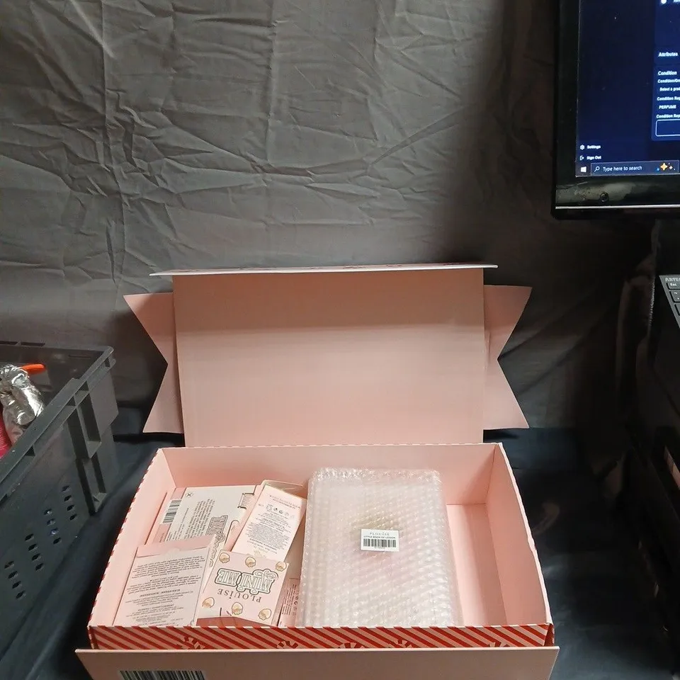 PINK GIFT BOX WITH LARGE BOW LID – DECORATIVE PACKAGING