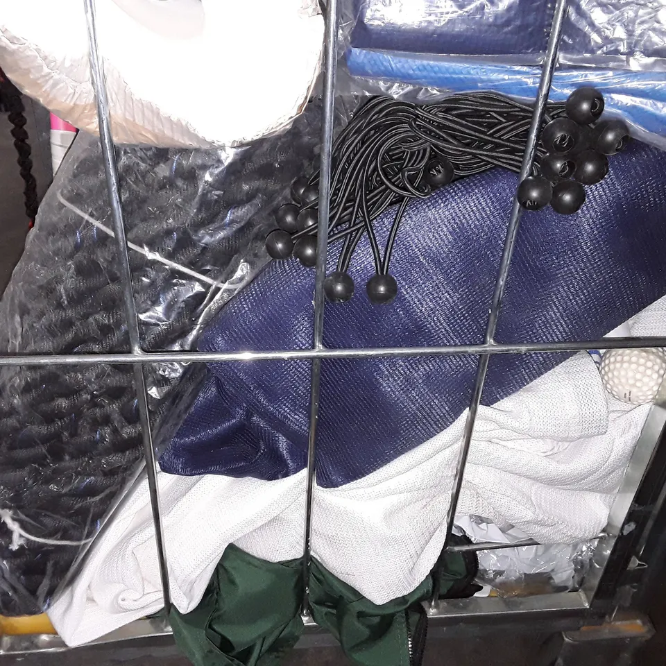 CAGE OF ASSORTED SPORTING ITEMS TO INCLUDE FORZA HOCKEY STICK, COVERS AND TENNIS RACKET