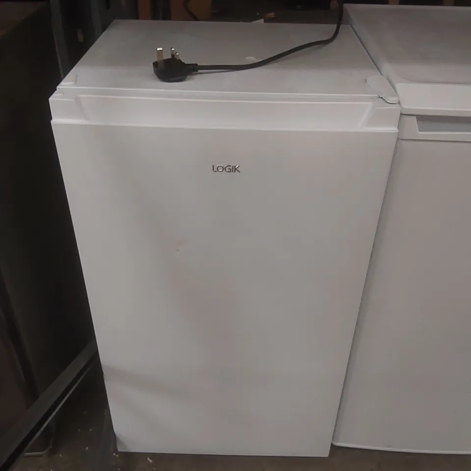 LOGIK LUR48W23 UNDERCOUNTER FRIDGE - WHITE